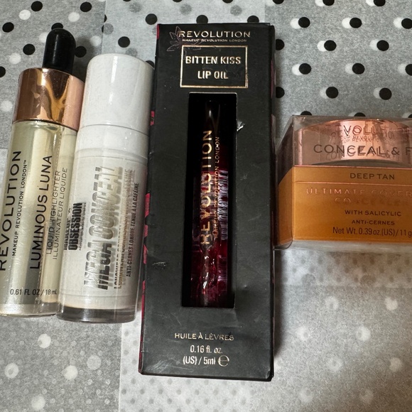 6. Makeup by Revolution - Picture 1 of 4